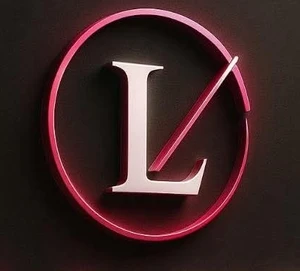 Au Luxe